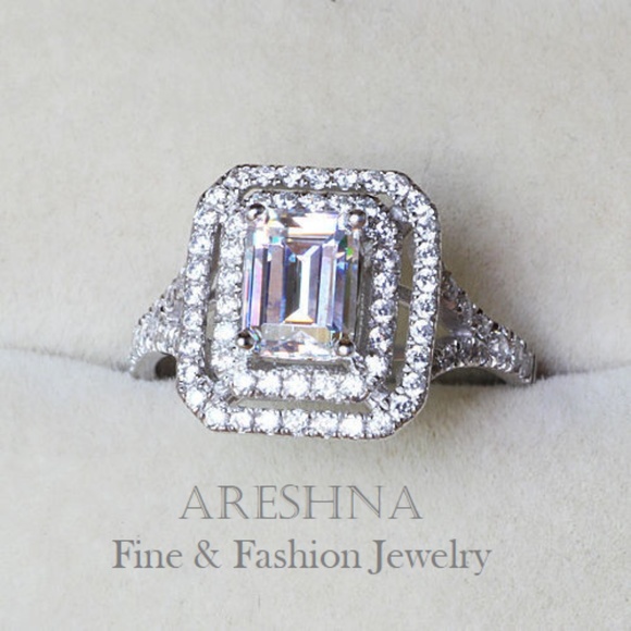 10K Gold 2ct Diamond Engagement Ring - Picture 2 of 7